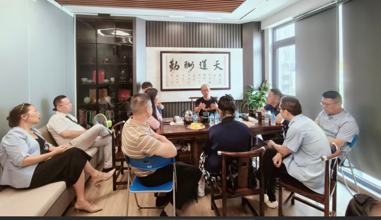 抢抓东盟新机遇 共探出海新路径——惠州市跨境电子商务行业协会赴越南开展经贸考察交流活动圆满收官(图7) 03.png